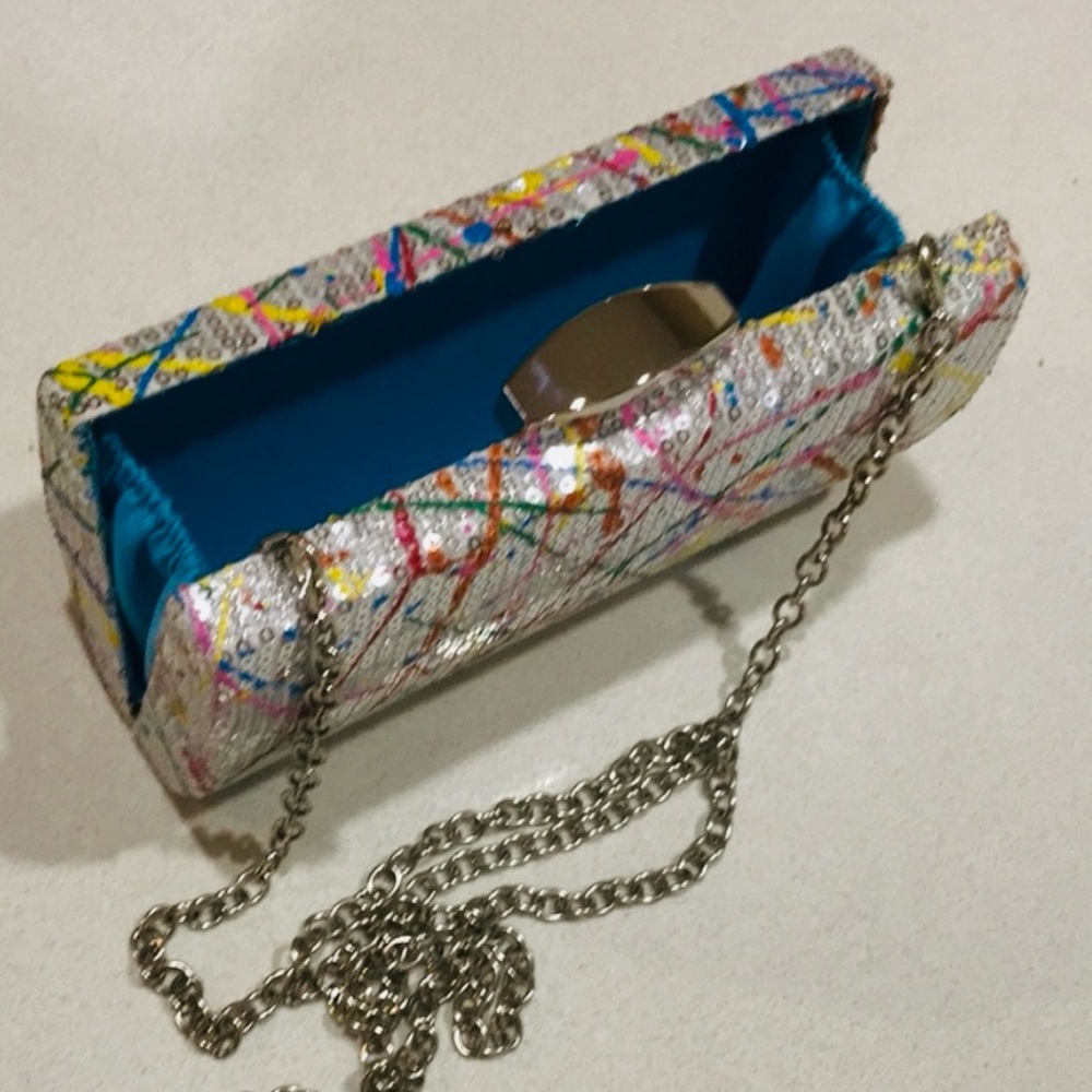 Sondra Roberts Hard Case Sequin Clutch - Picture 4 of 5